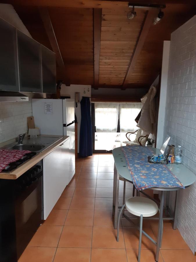 Little 58 Apartment Luino Luaran gambar